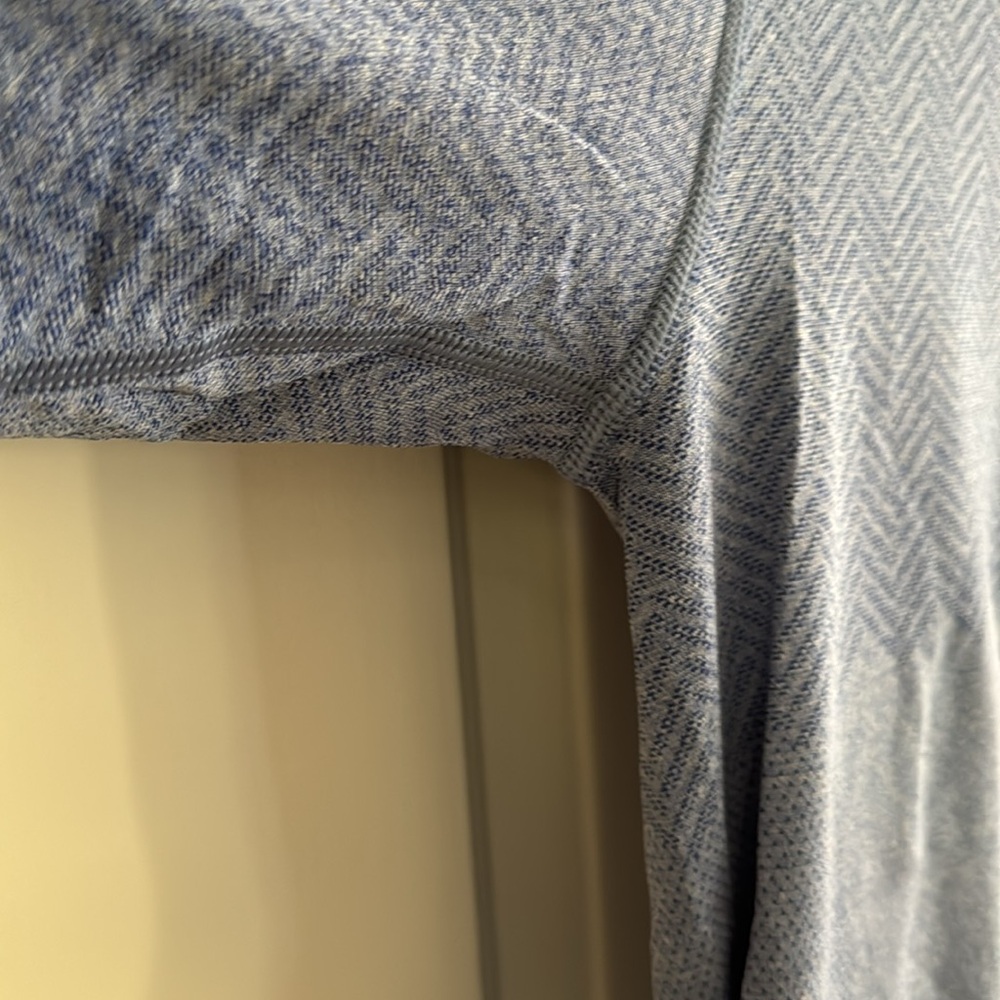 Lululemon Blue Vent T-Shirt - Picture 6 of 16